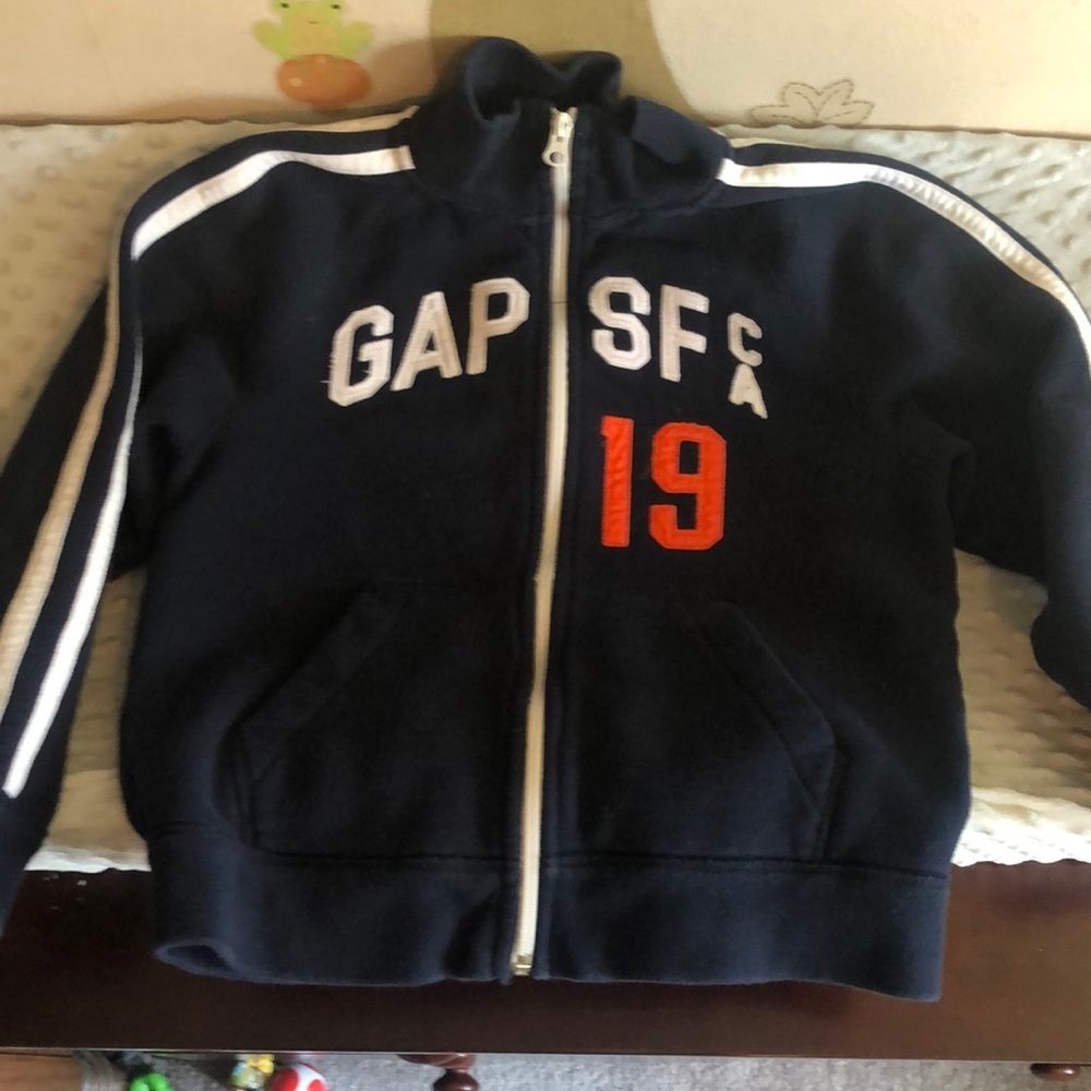 Gap kids medium size 8 zipper down sweatshirt